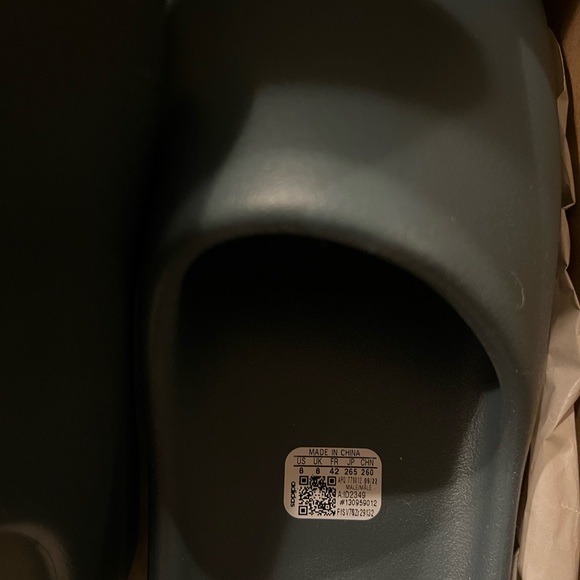 Authentic adidas Yeezy Slide Slate Marine brand new size 8 - Picture 4 of 5